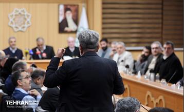 نشست هم‌اندیشی هیئت رئیسه اتاق اصناف تهران، روسای اتحادیه‌های صنفی تهران و هیئت امناء بازار تهران با شهردار تهران 53