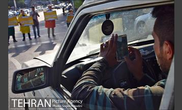 آموزش فرهنگ ترافیک توسط بچه های سندرم دان 1