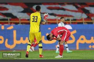 دیدار تیم های فوتبال پرسپولیس تهران و نفت مسجد سلیمان 13