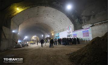 بازدید از تست گرم خط ۷ مترو 5