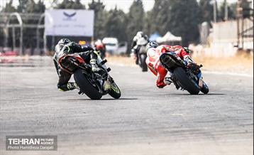 راند اول مسابقات موتور ریس آقایان و بانوان 24