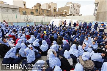 مانور سراسری زلزله در مدرسه دخترانه شهید باکری 13