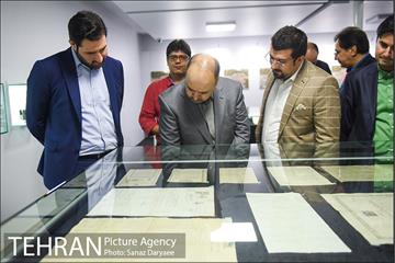 بازدید مدیرکل دفتر شهردار تهران از نمایشگاه دائمی نقشه 18