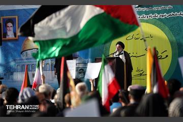 تجمع قدردانی از عملیات وعده صادق ۲ در میدان امام حسین (ع) 6