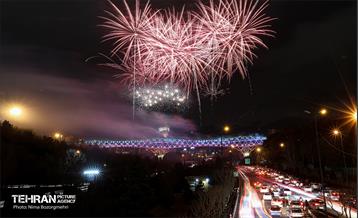 نورافشانی سال نو در پل طبیعت 6