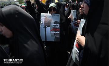 راهپیمایی مردمی علیه تهاجم رژیم صهیونیستی به ایران 10