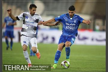 دیدار استقلال تهران و استقلال خوزستان در لیگ برتر فوتبال  18