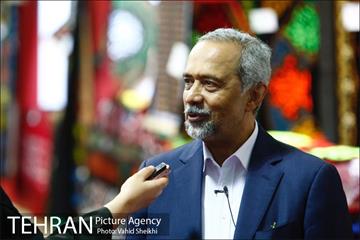 بازدید معاون اقتصادی رئیس جمهور از نمایشگاه عطر سیب 19