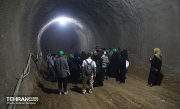 تور بازدید شرکت کنندگان دوره آرمانشهر از ایستگاه مترو میدان کتاب 23