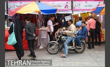 آیین گلاب­گیری «زیارت گل» 26