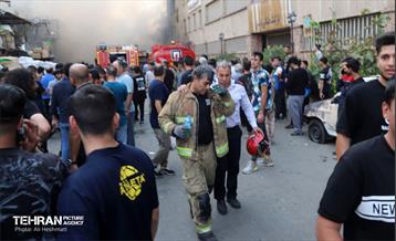 حریق در بازار آهن شادآباد 30