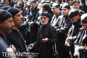 مراسم عزاداری تاسوعای حسینی در بازار تهران 25