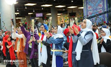 جشن دخترونه در باغ کتاب 10