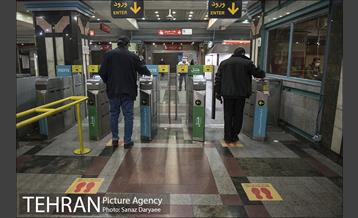 طرح فاصله گذاری اجتماعی در مترو تهران 2
