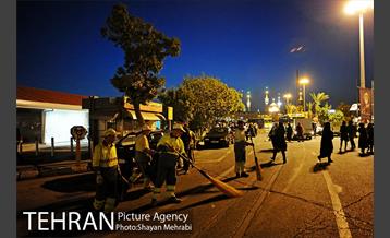 شروع بکار نیروهای خدمات شهری در پایان مراسم ارتحال امام خمینی (ره) 1