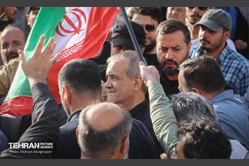 اجتماع مردمی در اعتراض به حمله آمریکا به تاسیسات هسته‌ای ایران 17