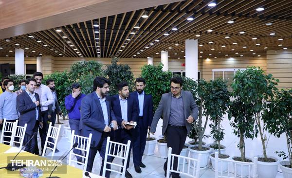 نشست هم اندیشی رئیس مرکز ارتباطات و امور بین الملل با اصحاب رسانه 37