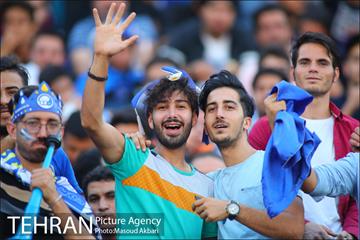 دیدار استقلال و پرسپولیس در لیگ برتر فوتبال 11