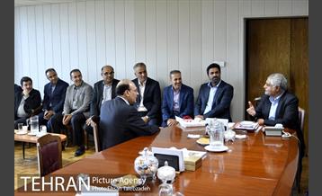 دیدار صمیمانه کارکنان شهرداری تهران با حسن رباطی 8