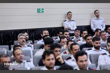 نشست مدیرعامل سازمان آتش‌نشانی تهران با کارکنان 19