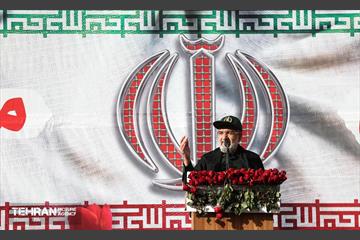 تشییع پیکر ۱۰۰ شهید مردمی و مدافع امنیت در تهران - 1 36