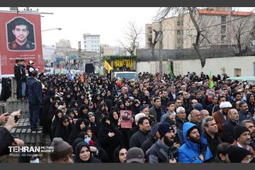 مراسم تشییع پیکر شهید مدافع حرم «حسین محمدی» 24
