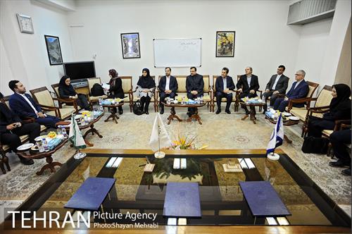 مراسم امضا تفاهم نامه همکاری سه جانبه دانشکده روابط بین الملل وزارت امور خارجه مرکز ارتباطات و مجمع شهرداران آسیایی  1