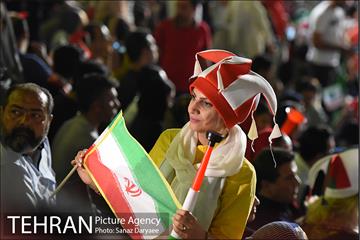 تماشای دیدار تیم‌های ملی ایران و پرتقال در استادیوم آزادی 6