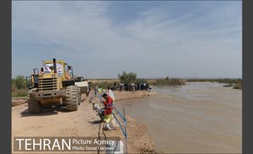 بازدید شهردار تهران از منطقه سیل زده پل قدرت آباد دشت آزادگان 16