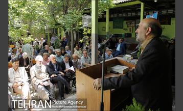 رونمایی از کتاب در گذری بر دروازه غار 20