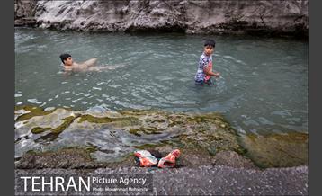 آبتنی تابستانی در چشمه علی 18