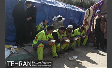 ارائه خدمات نیرو های خادم الحسین (ع) در کربلا 2