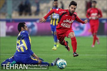 دیدار تیم های فوتبال پرسپولیس و گسترش فولاد