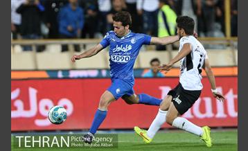 دیدار تیم های فوتبال استقلال و صبای قم