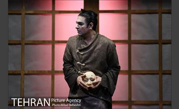 نمایش افسون معبد سوخته‎ 25