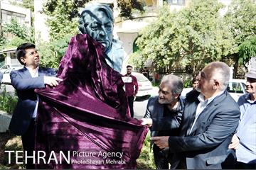 رونمایی از سردیس عزت الله انتظامی 7
