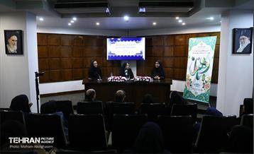 جلسه هم‌اندیشی رییس نهاد پایش طرح های توسعه شهری با جمعی از بانوان 14