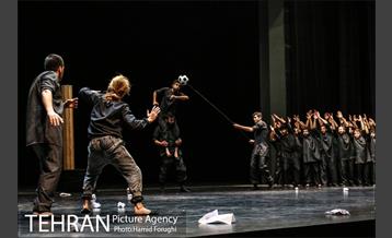 نمایش "من" در پردیس تئاتر تهران (خاوران) 21