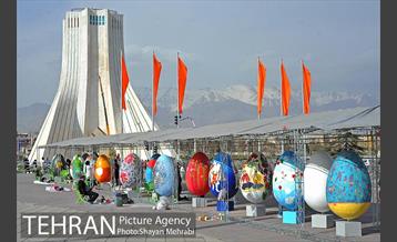 جشنواره تخم مرغ رنگی در میدان آزادی 1