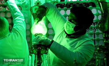 آئین غبار روبی ضریح مطهر امامزاده صالح(ع)  8