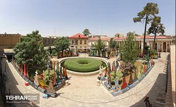 آماده سازی ۴۰۰ تیغه علامت منقش به القاب اباعبدالله الحسین(ع) 52