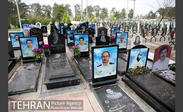 اولین پنجشنبه سال 1400 در بهشت زهرا(س) 1