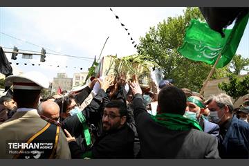 مراسم تشییع و تدفین شهدای گمنام در منطقه ۳ تهران  16