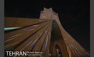 هزار توی زمان در برج آزادی 8