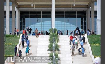 دومین روز از بیست و نهمین نمایشگاه بین المللی کتاب تهران 34