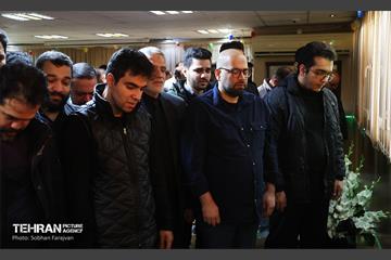 تشییع پیکر خبرنگار فقید مهدی علیرضایی 16