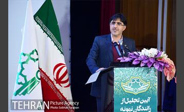 آیین تجلیل از رانندگان نمونه شرکت خودرو سرویس شهر 10