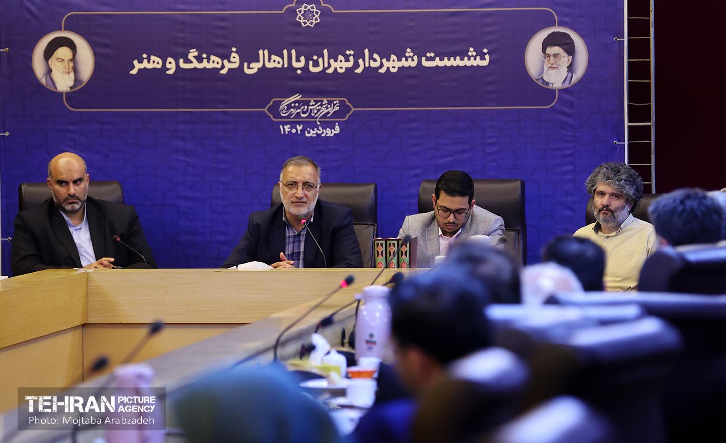 نشست علیرضا زاکانی شهردار تهران با اهالی فرهنگ و هنر 13