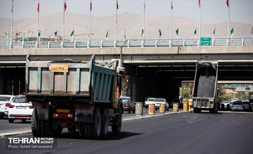 بازدید از آخرین وضعیت بهسازی روکش آسفالت آزادگان 15