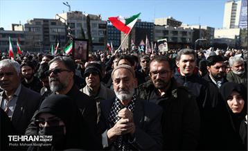 اجتماع مردم تهران در پی شهادت رهبر انقلاب - 2 33